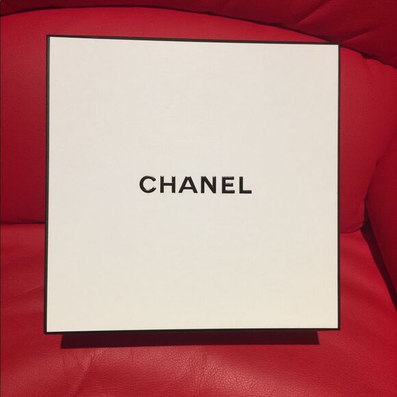 Chanel box - Picture 2 of 8